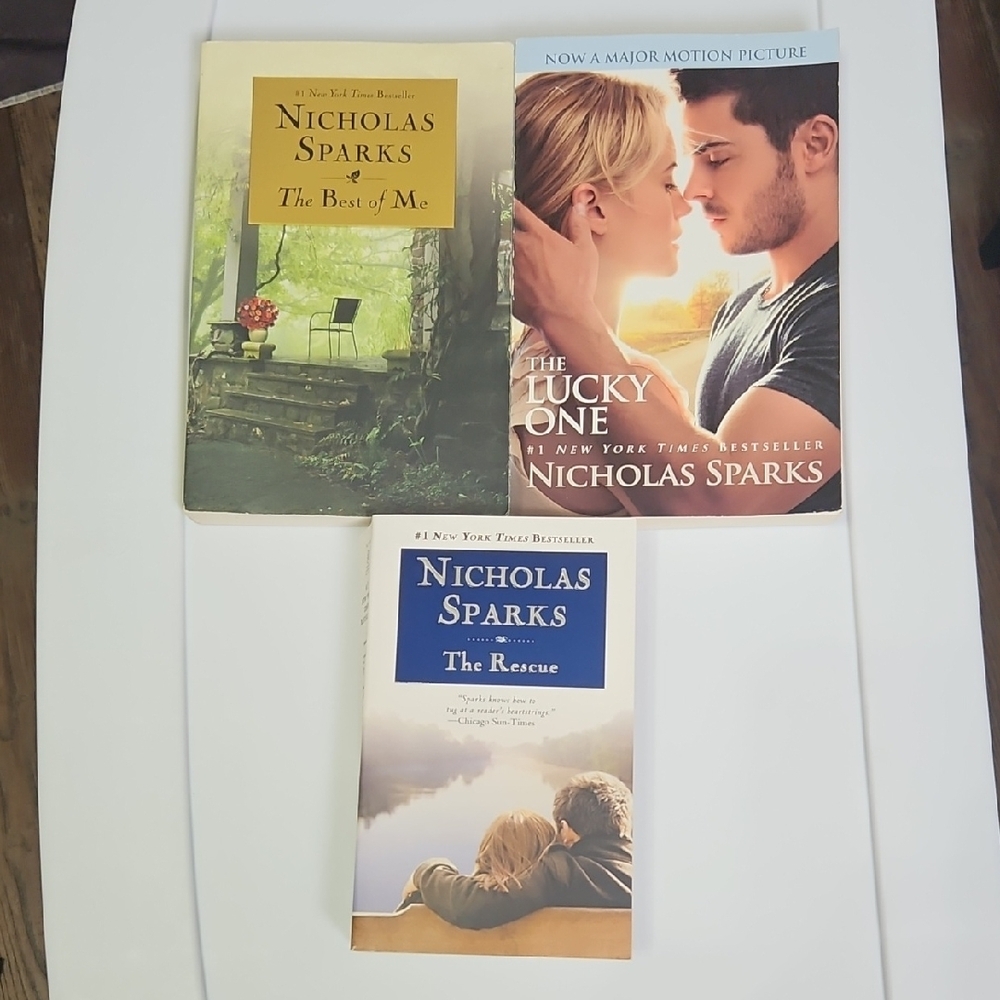 Nicholas Sparks Book Set- The Best Of Me, The Lucky One, & The Rescue- Paperback